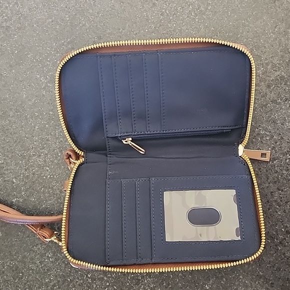 Wristlet - Picture 4 of 4